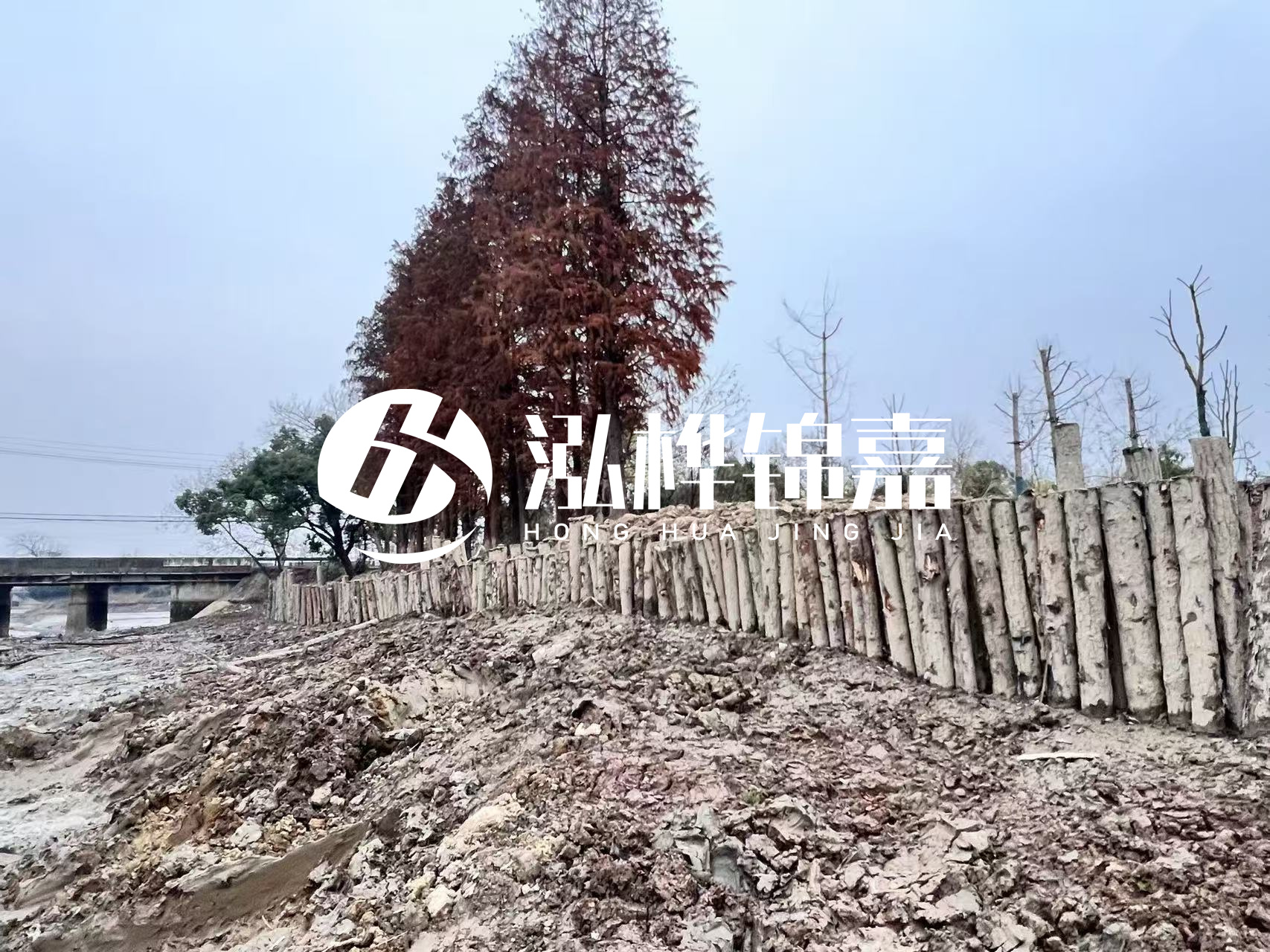 平?jīng)鐾跈C(jī)打木樁專業(yè)施工-松木樁工程量怎么計(jì)算的?